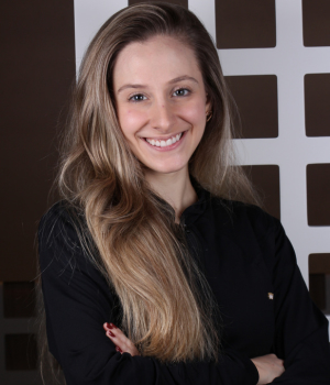 Dra. Elisa Martinazzo